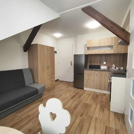 Kralovak Apartament Králŭv Dvŭr